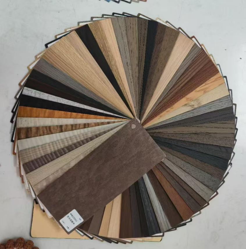 د سټینلیس سټیل دروازو د سطحې سینګار: د لرګیو دانې فلم غوښتنلیک د امکان تحلیل